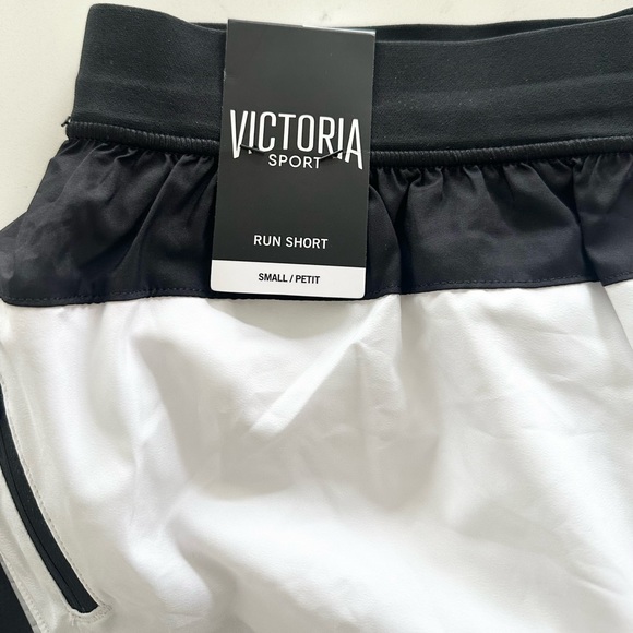 Victoria Sport Run Shorts White Lined - Picture 5 of 10